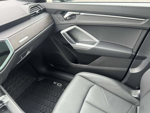 Used 2023 Audi Q3 2.0T Premium Plus w/ Premium Plus Package AWD/4WD image 36