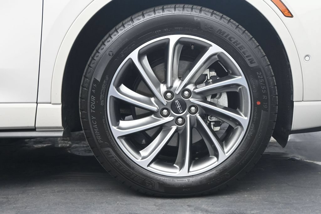 Used 2021 Lincoln Corsair Grand Touring w/ Equipment Group 301A AWD/4WD image 14