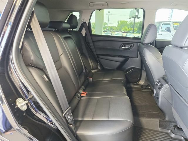Used 2026 Nissan Rogue SV w/ SV Premium Package AWD/4WD image 11