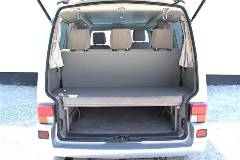 Used 2002 Volkswagen Eurovan MV FWD image 22