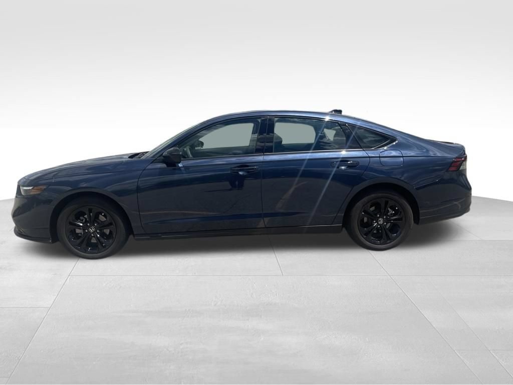 Used 2025 Honda Accord SE image 4