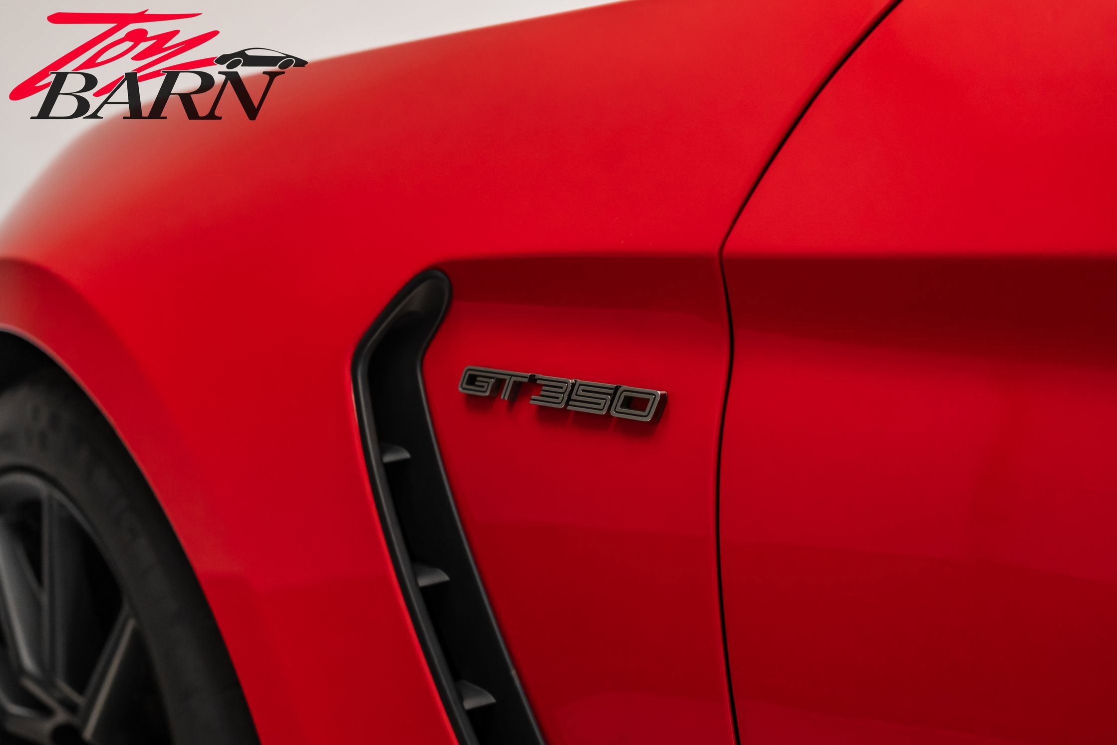 Used 2016 Ford Mustang Shelby GT350 w/ Technology Package image 13