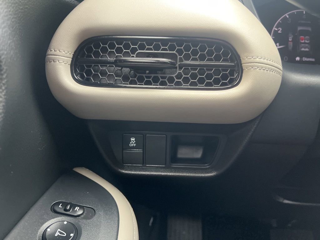 Certified 2023 Honda HR-V LX image 16