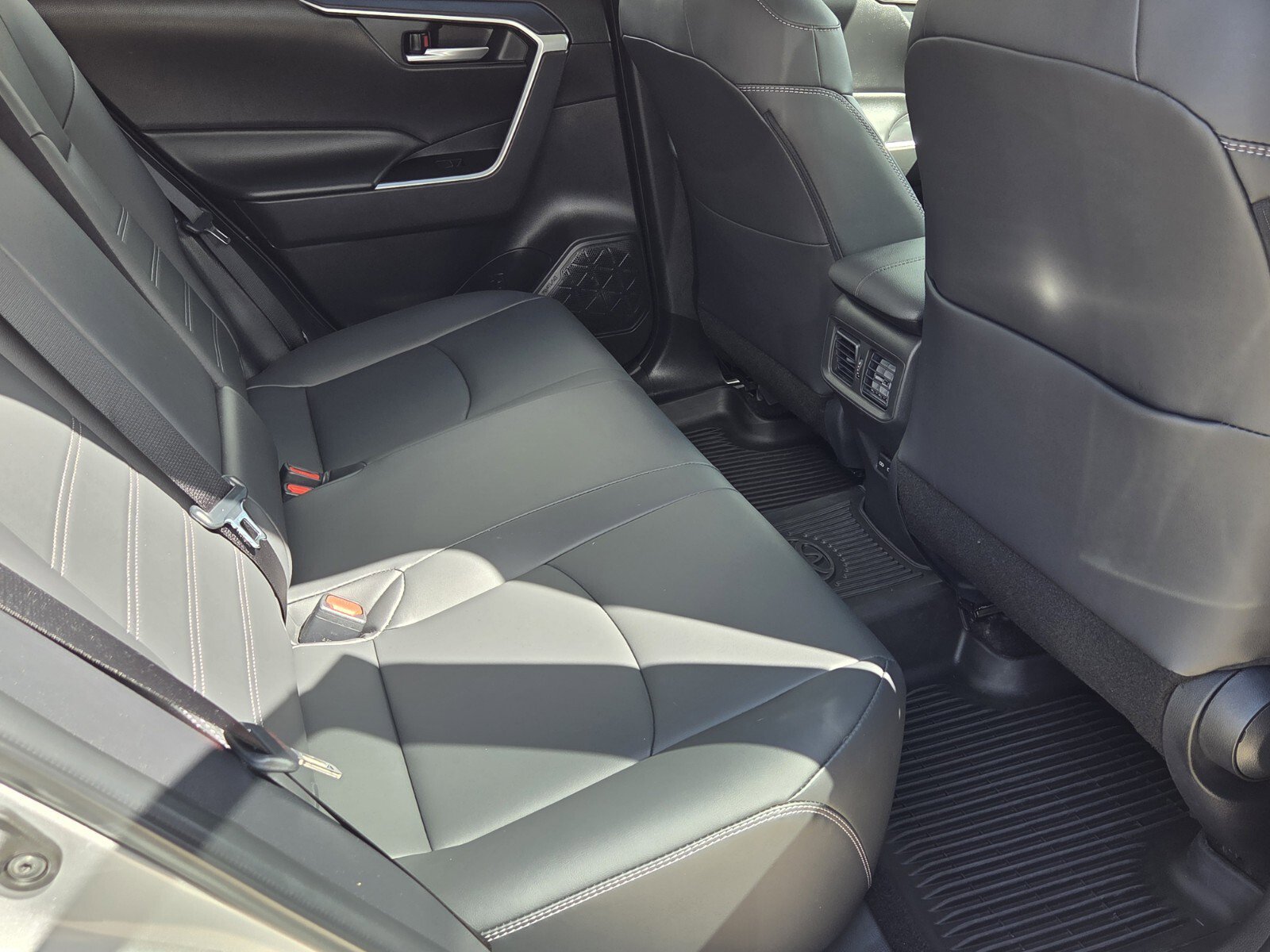 Certified 2025 Toyota RAV4 XLE Premium image 10