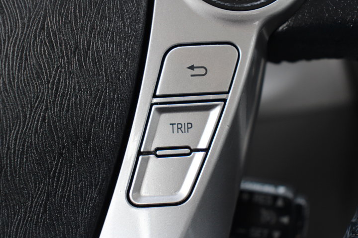 Used 2017 Toyota Prius V Five image 25