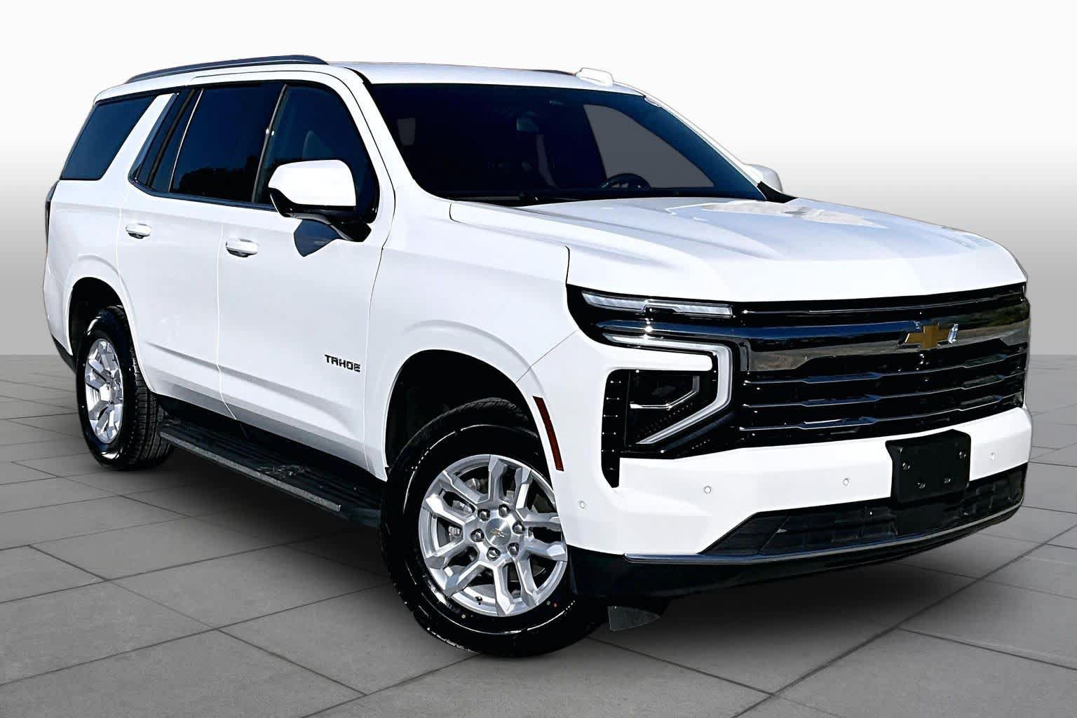Used 2025 Chevrolet Tahoe LT AWD/4WD image 3