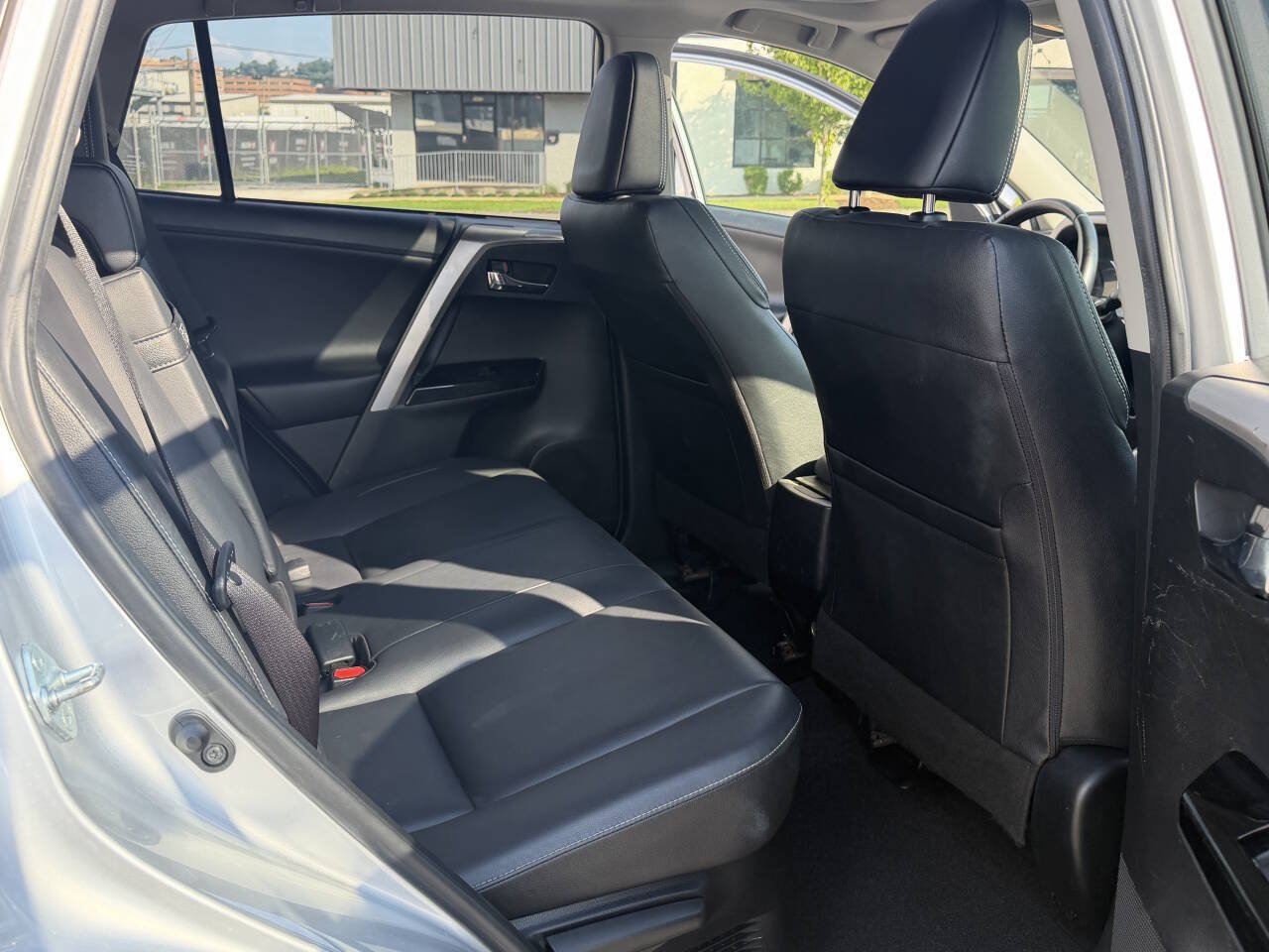 Used 2016 Toyota RAV4 Limited AWD/4WD image 27