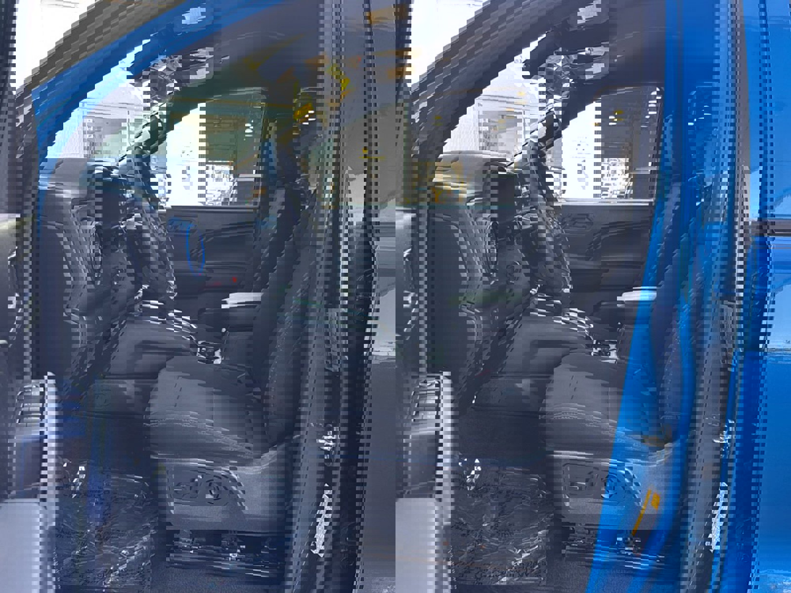 Used 2023 Chevrolet Colorado Trail Boss w/ Advanced Trailering Package AWD/4WD image 12