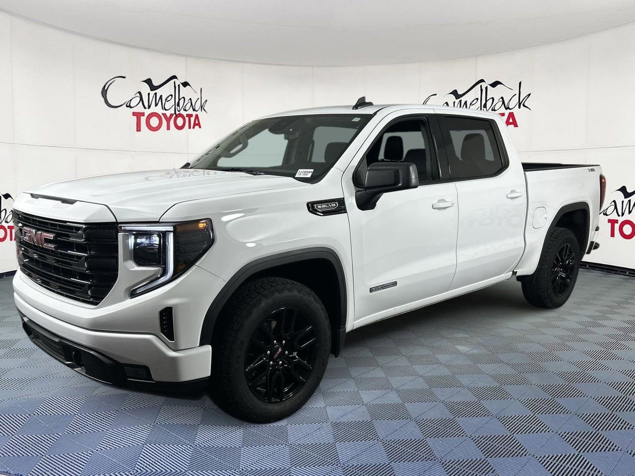 Used 2024 GMC Sierra 1500 Elevation w/ X31 Off-Road Package image 2