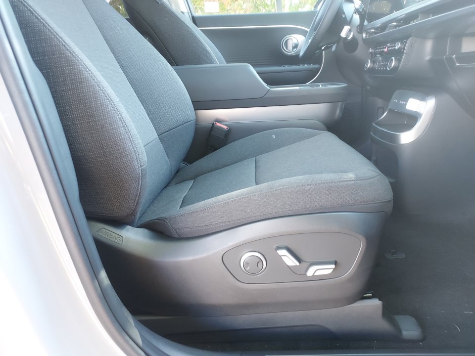 New 2026 Hyundai Ioniq 9 SE AWD/4WD image 32