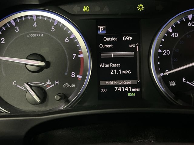 Certified 2017 Toyota Highlander SE AWD/4WD image 13