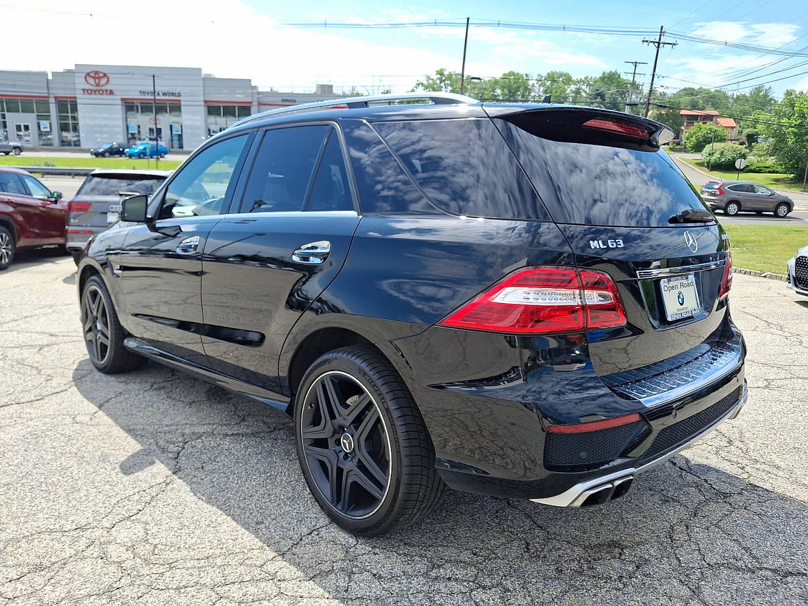 Used 2015 Mercedes-Benz ML 63 AMG 4MATIC image 4