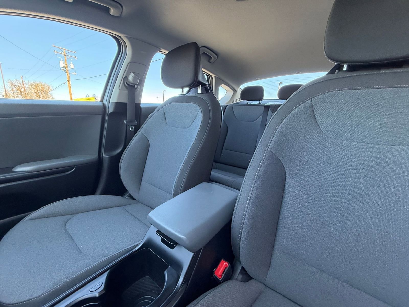 Used 2025 Kia K4 LXS image 34