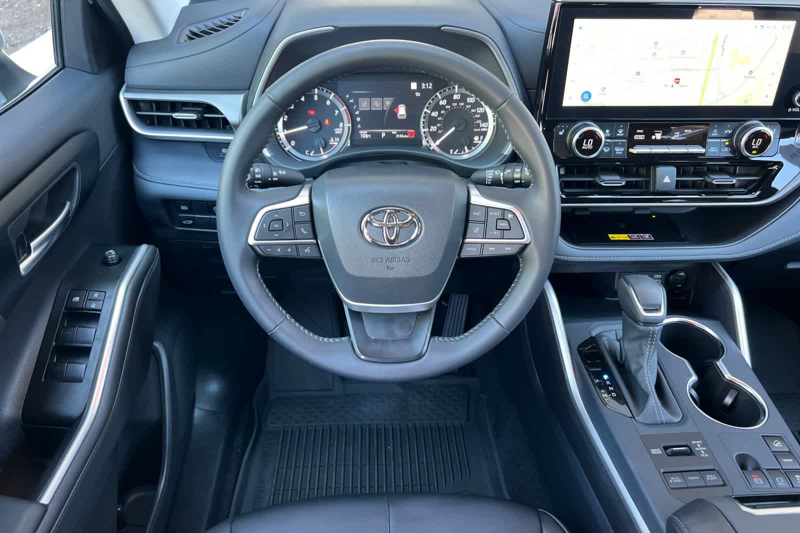 Used 2026 Toyota Highlander XLE AWD/4WD image 15