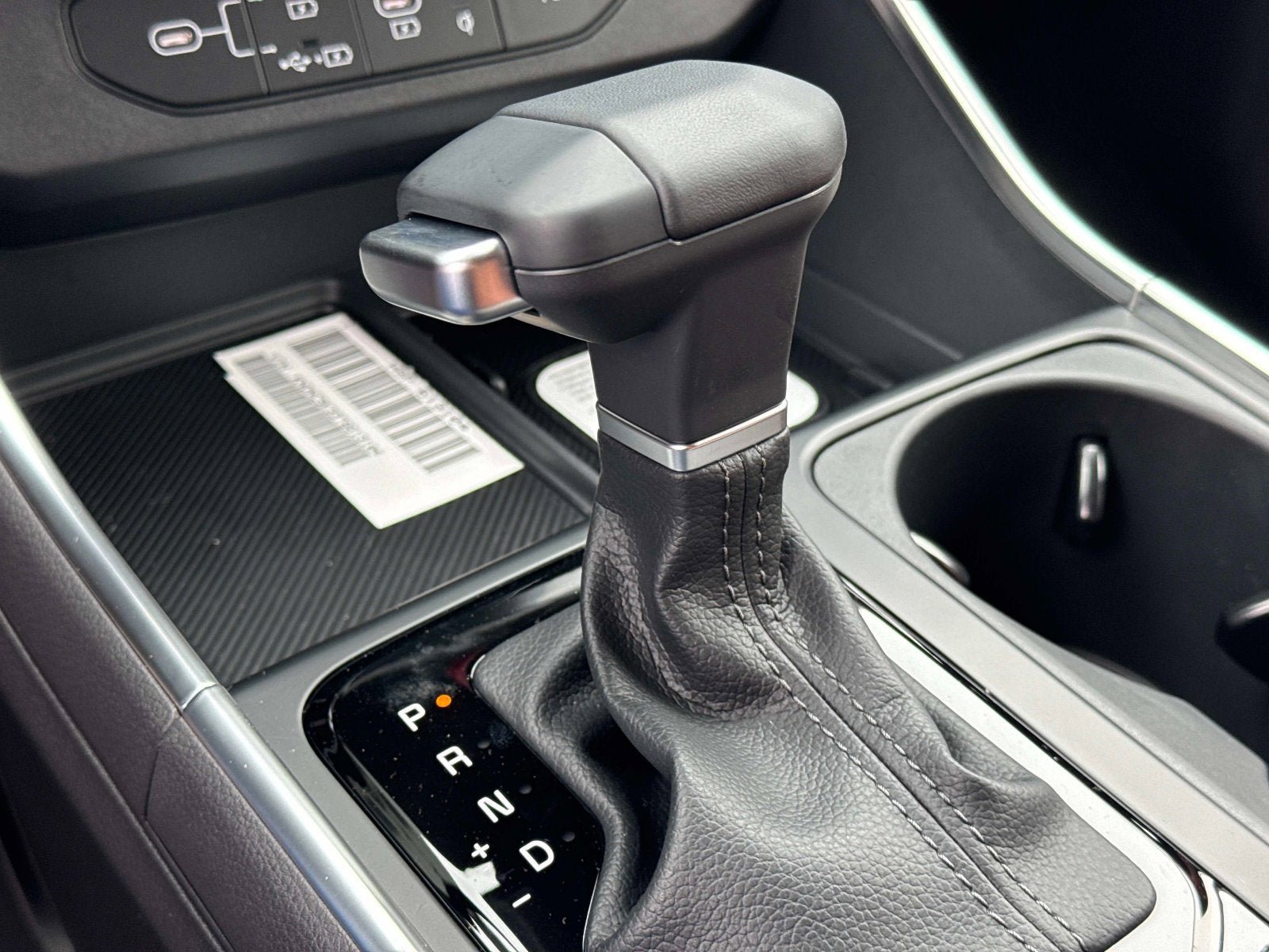 New 2026 Kia Carnival EX FWD image 22