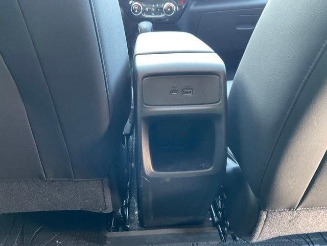 Used 2024 Chevrolet Trax ACTIV w/ Sunroof Package FWD image 14