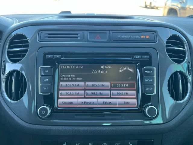 Used 2015 Volkswagen Tiguan SE AWD/4WD image 16