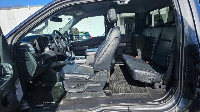 Certified 2024 Ford F350 Lariat image 11