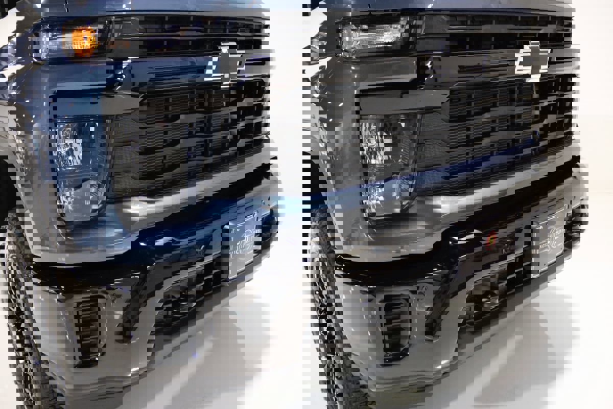 Used 2026 Chevrolet Silverado 2500 Custom w/ Custom Value Package image 26