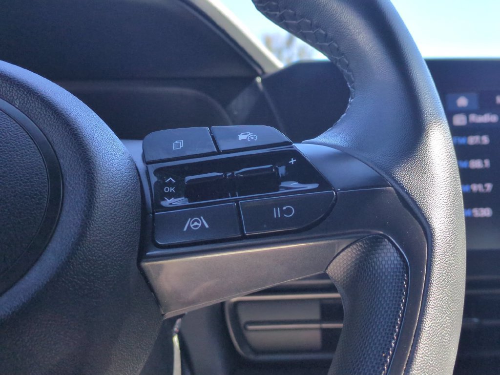 Used 2026 Hyundai Elantra Sport FWD image 21