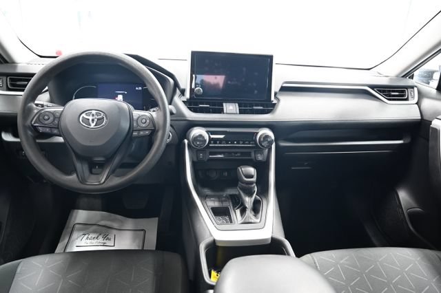Used 2024 Toyota RAV4 XLE FWD image 13