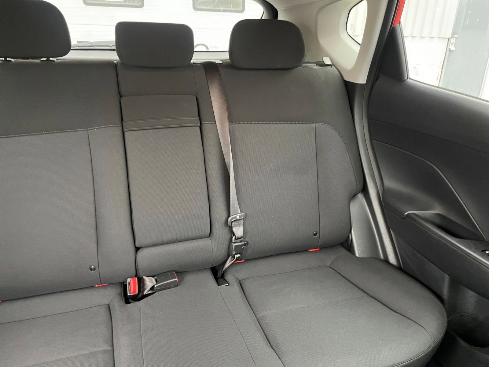 Used 2025 Hyundai Kona SEL image 37