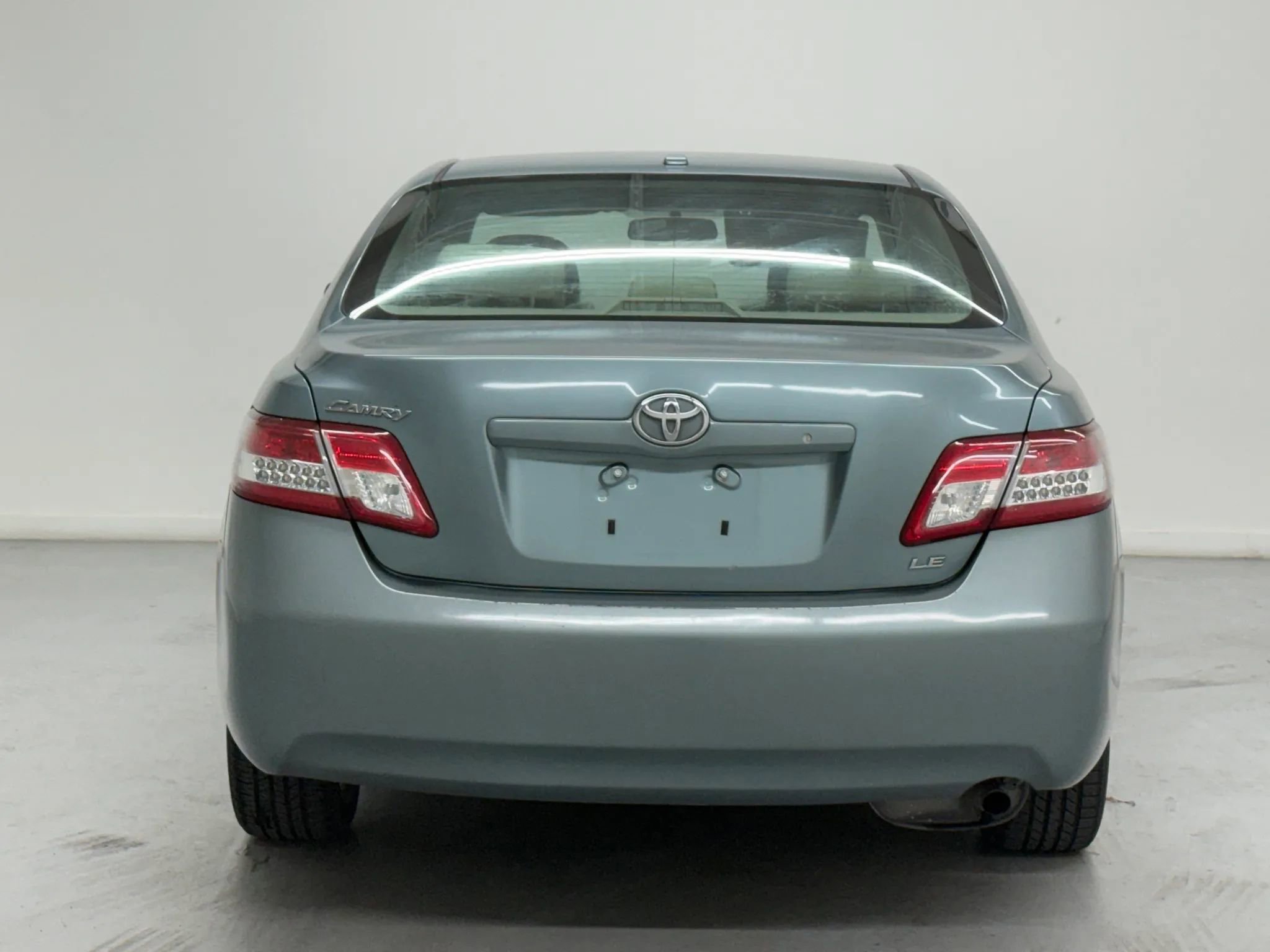 Used 2011 Toyota Camry LE w/ LE Extra-Value Pkg image 5