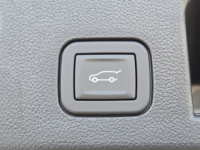 New 2027 Chevrolet Equinox LT w/ Convenience Package II FWD image 18