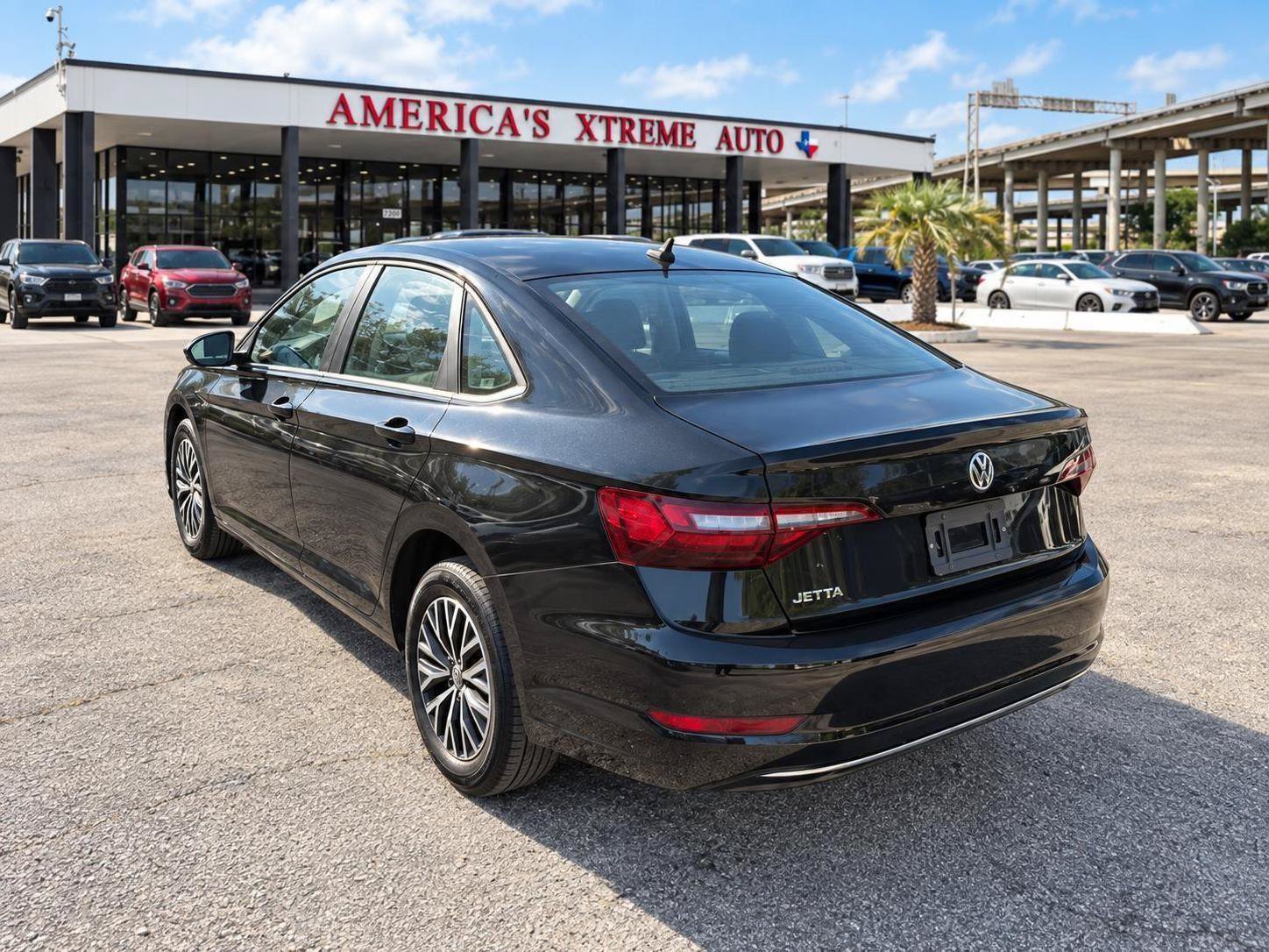 Used 2021 Volkswagen Jetta FWD image 5