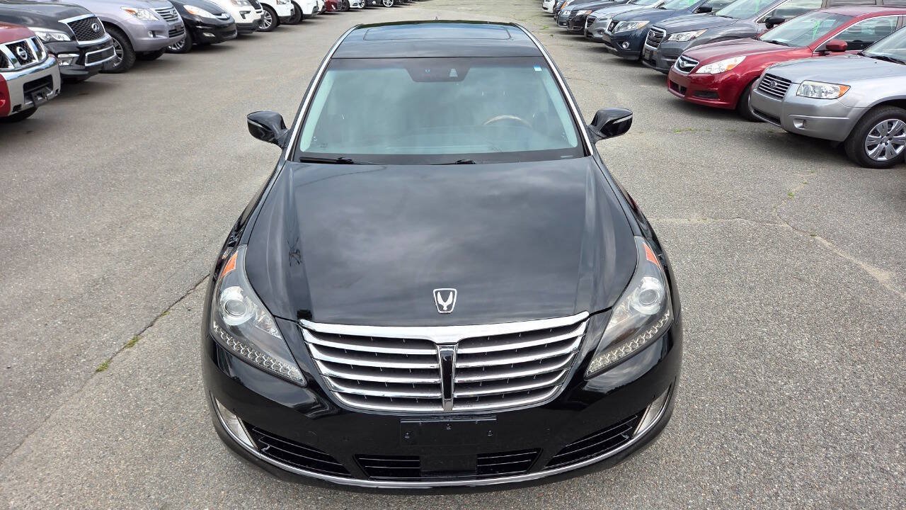 Used 2015 Hyundai Equus Signature RWD image 4