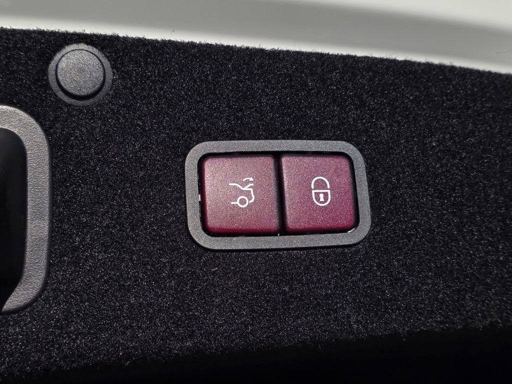 Used 2017 Mercedes-Benz S 550 Sedan w/ Sport Package w/ Sport Package image 30