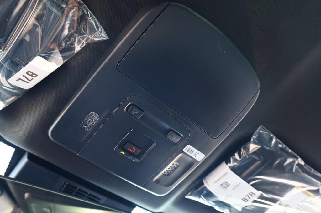 New 2026 Toyota Camry SE AWD/4WD image 16