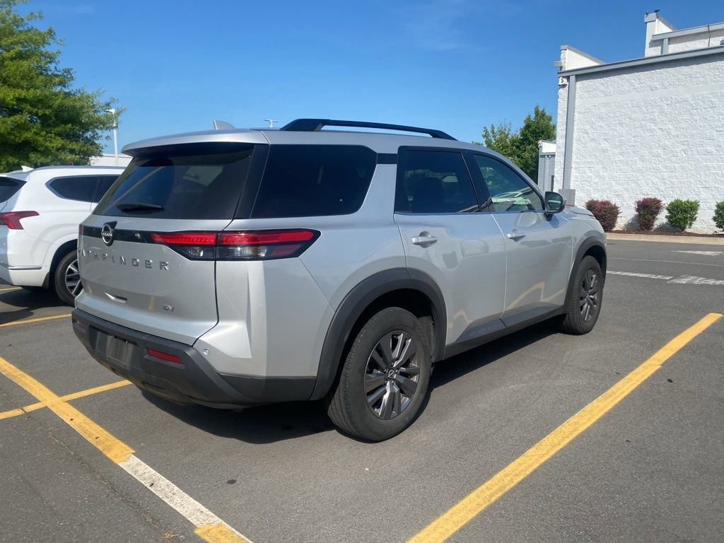 Certified 2024 Nissan Pathfinder SV FWD image 3