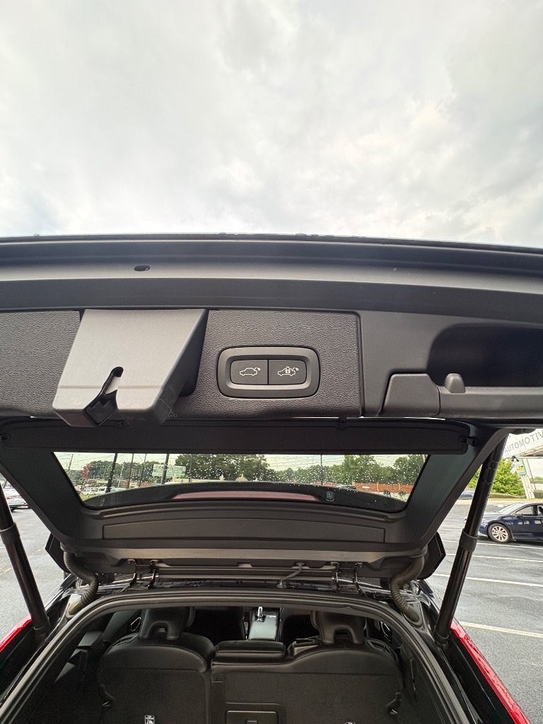 Used 2019 Volvo XC60 T8 R-Design w/ Protection Package Premier AWD/4WD image 26