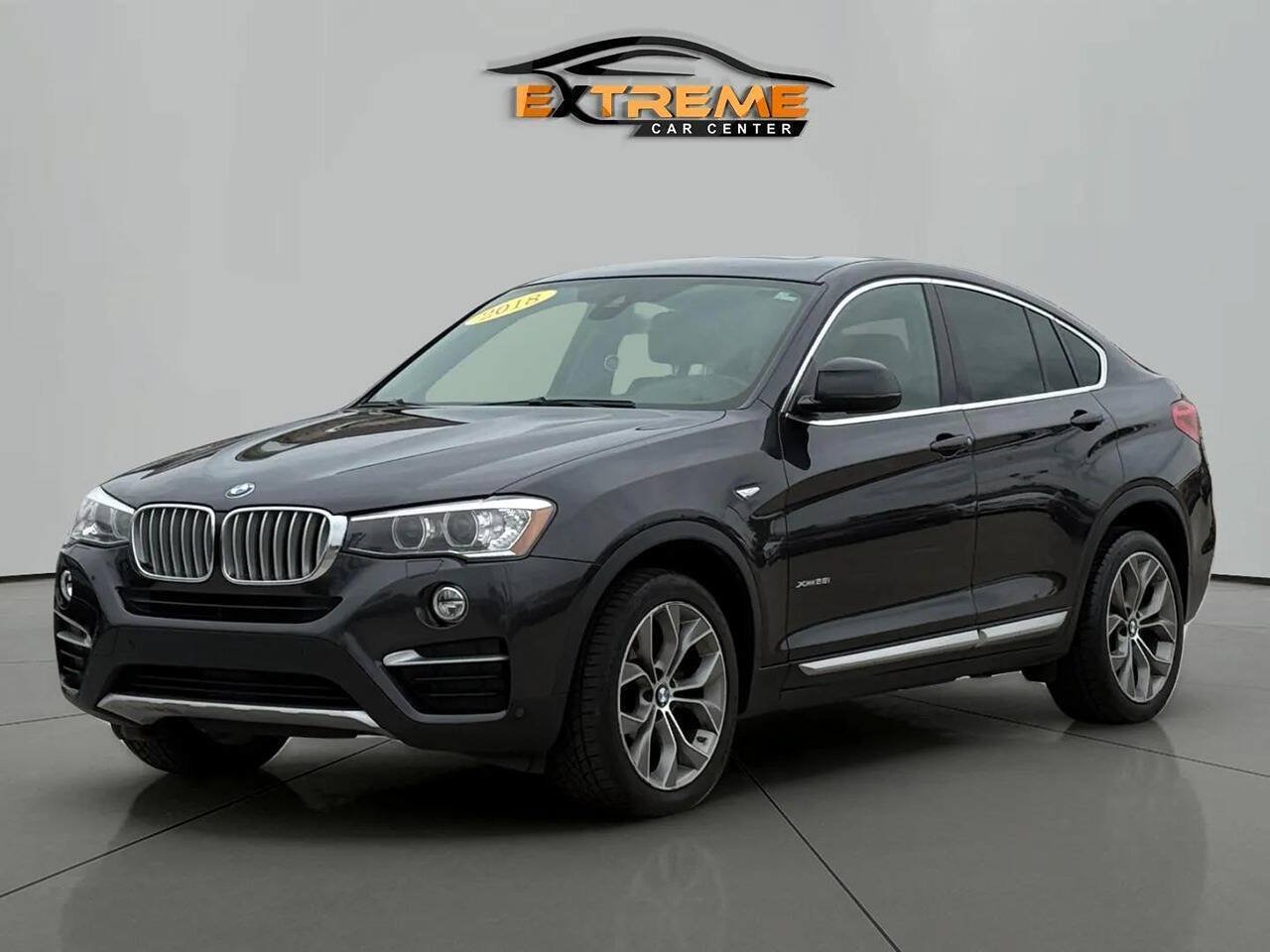Used 2018 BMW X4 xDrive28i AWD/4WD image 2