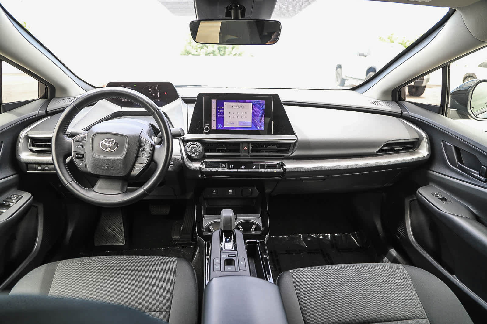 Used 2023 Toyota Prius LE FWD image 12