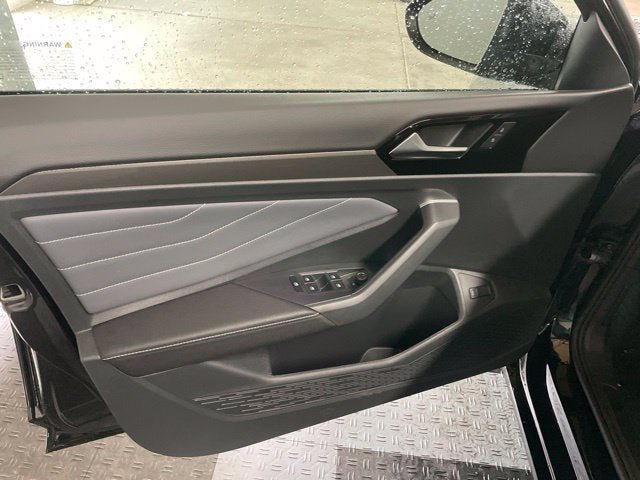 New 2027 Volkswagen Jetta SEL FWD image 13