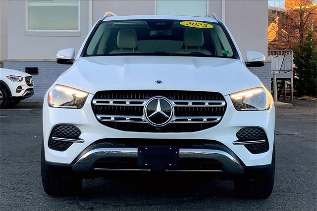 Used 2025 Mercedes-Benz GLE 350 4MATIC image 2