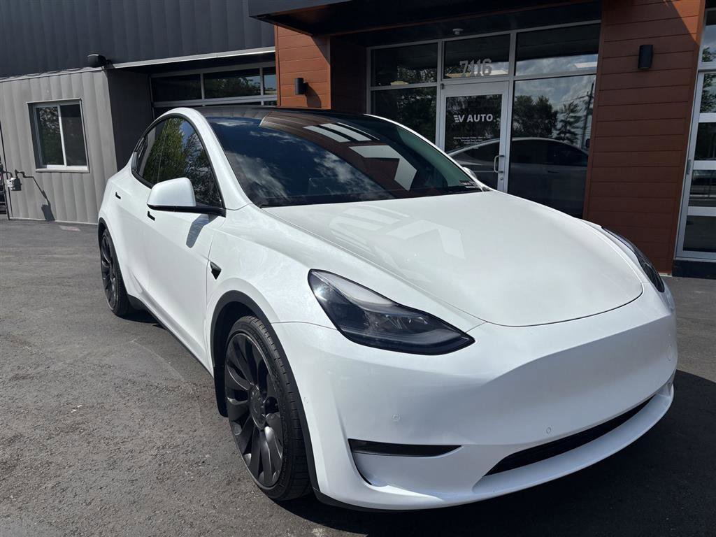 Used 2022 Tesla Model Y Performance AWD/4WD image 3