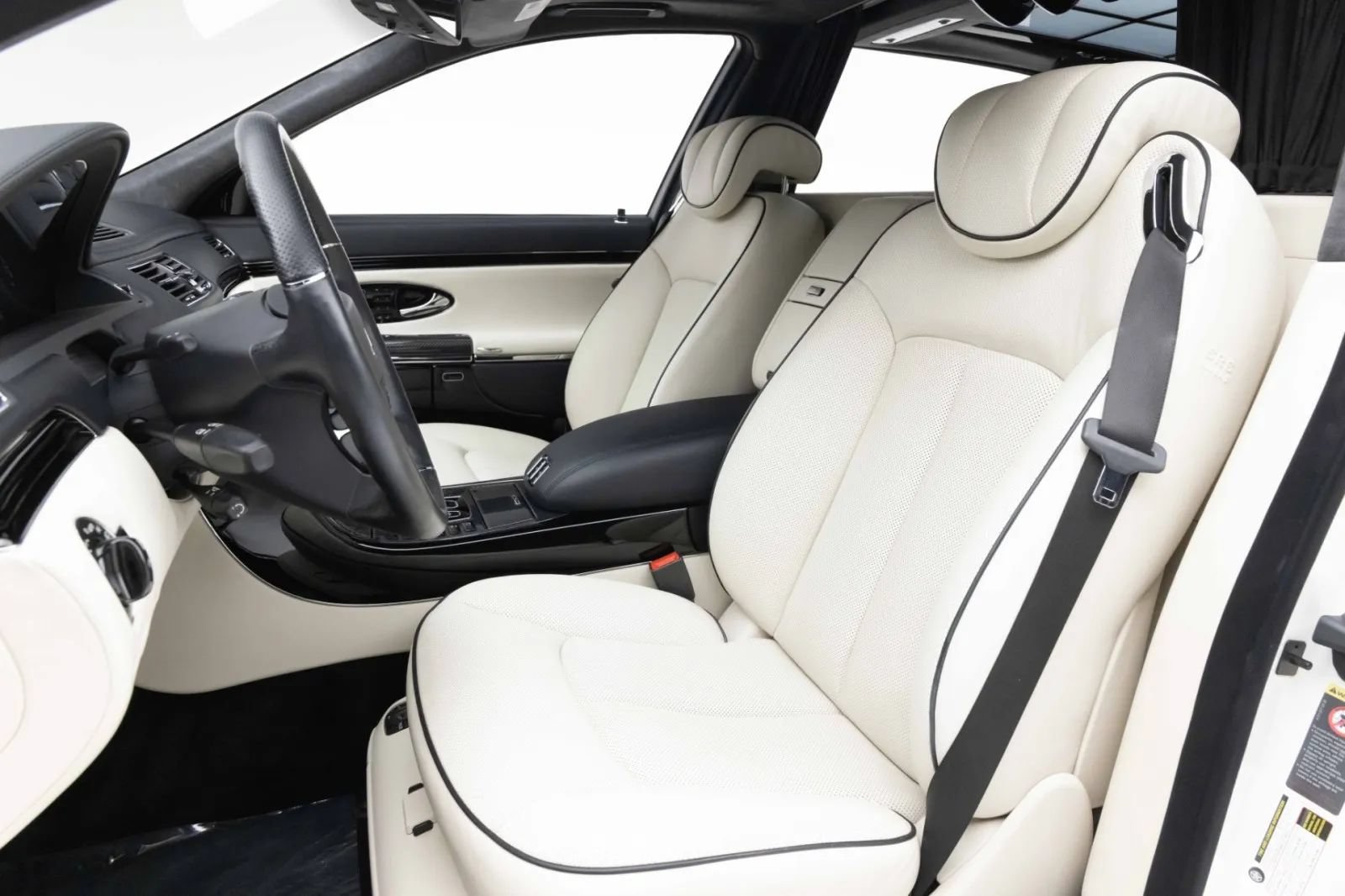 Used 2009 Maybach 62 S RWD image 8