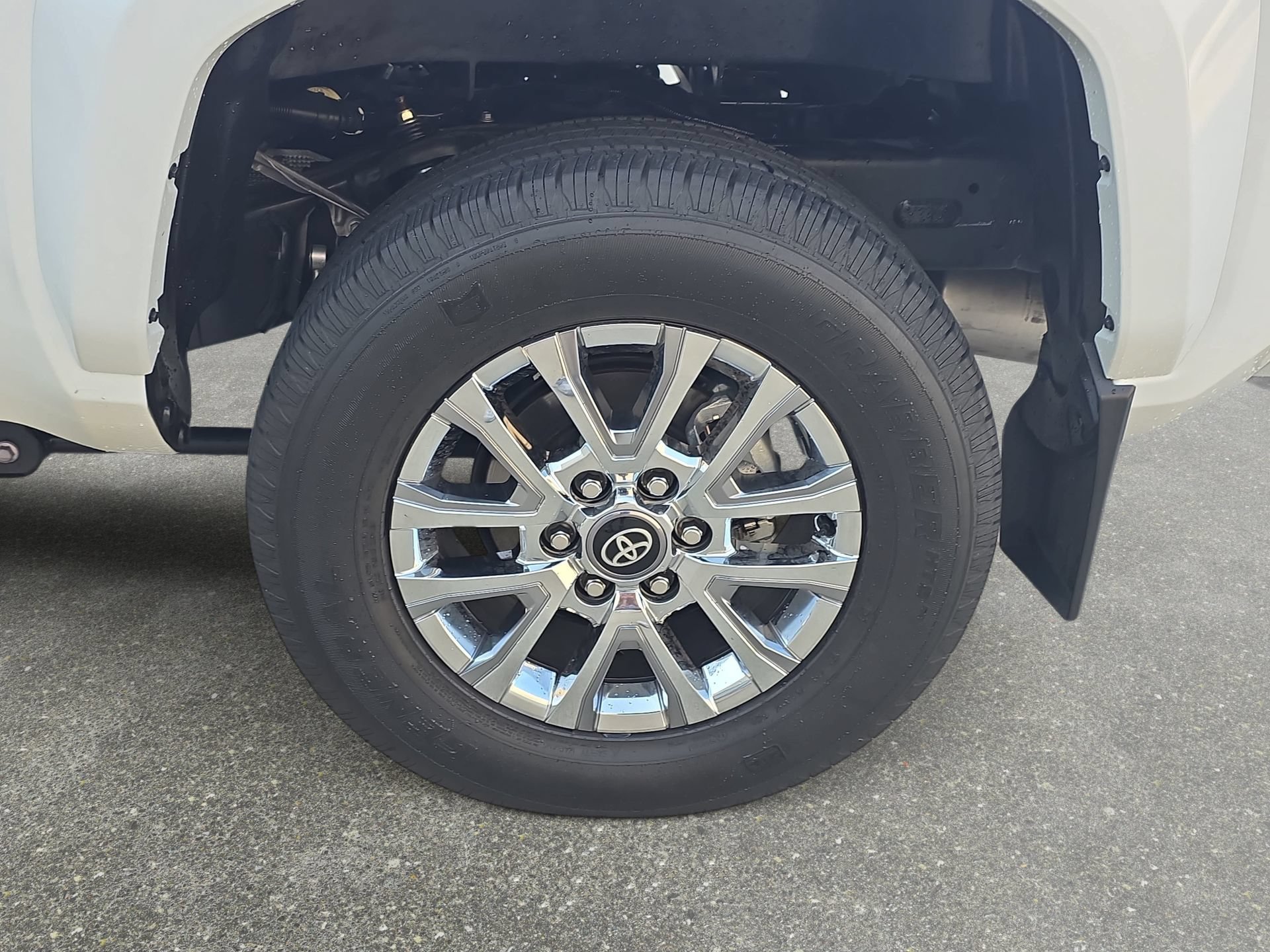 Used 2025 Toyota Tacoma Limited AWD/4WD image 31