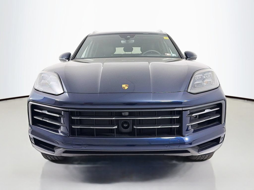 Certified 2025 Porsche Cayenne AWD/4WD image 6