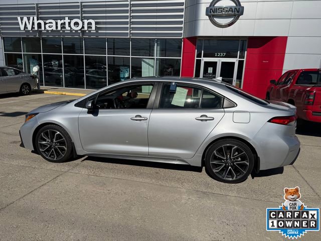 Used 2022 Toyota Corolla SE w/ SE Premium Package image 8