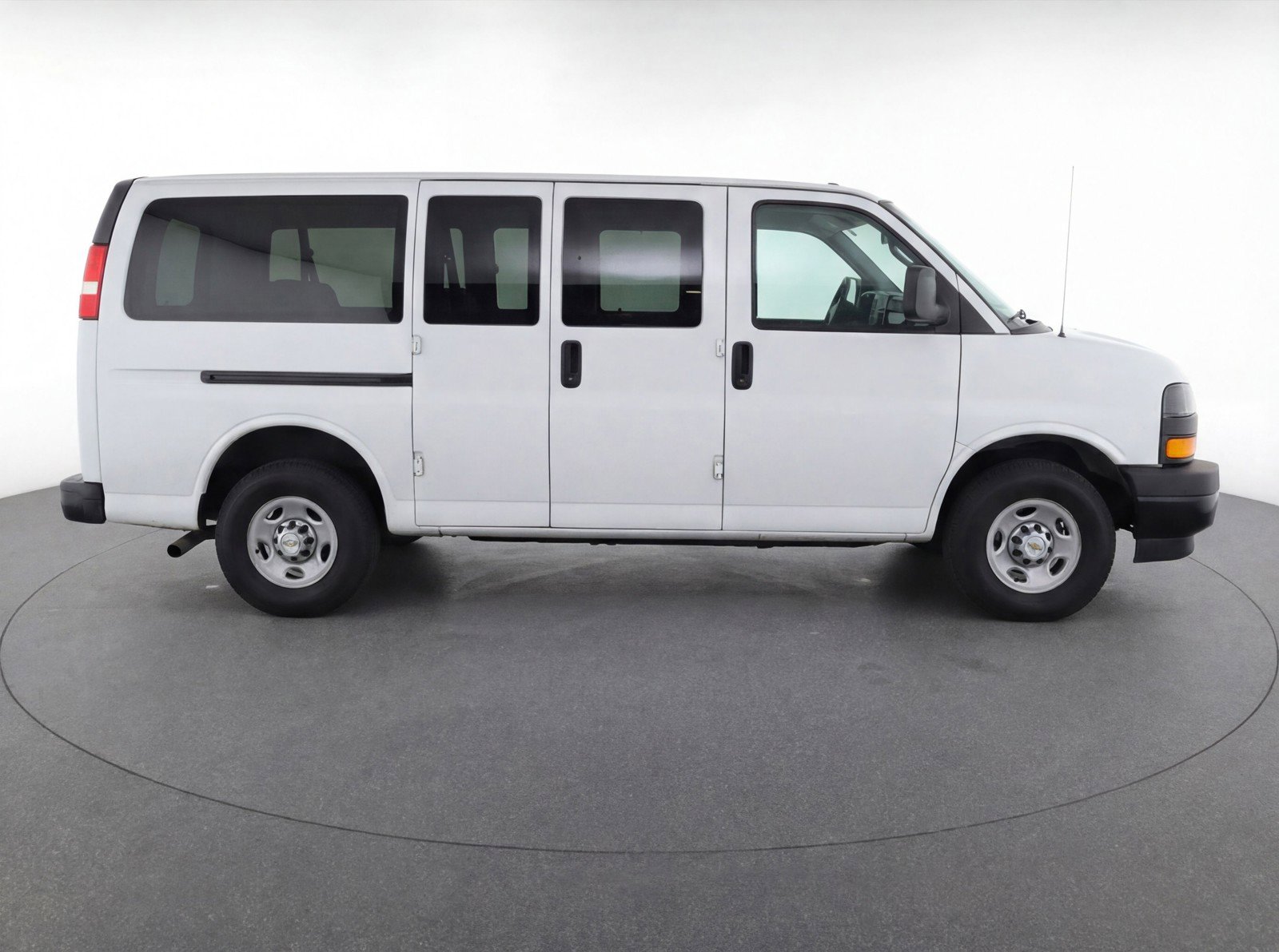 Used 2025 Chevrolet Express 3500 LT w/ LT Preferred Equipment Group image 11