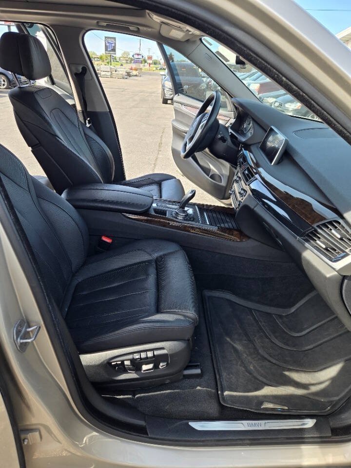 Used 2015 BMW X5 xDrive50i AWD/4WD image 24