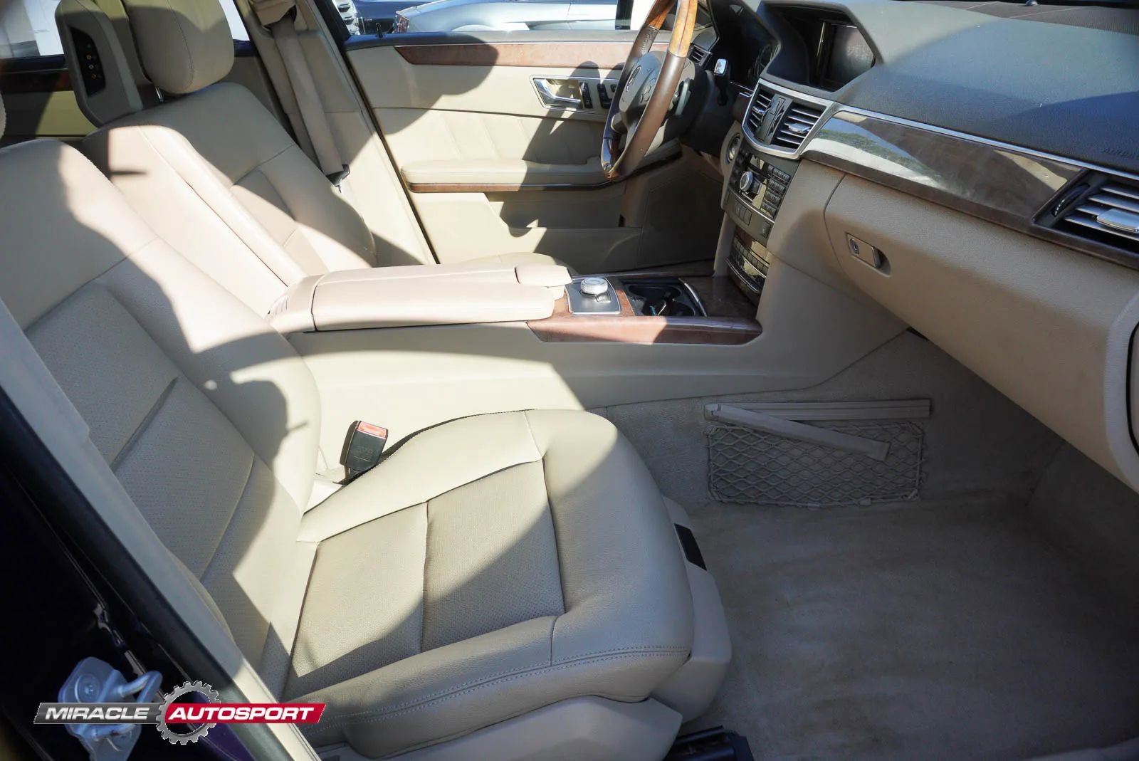Used 2011 Mercedes-Benz E 350 4MATIC Wagon image 31