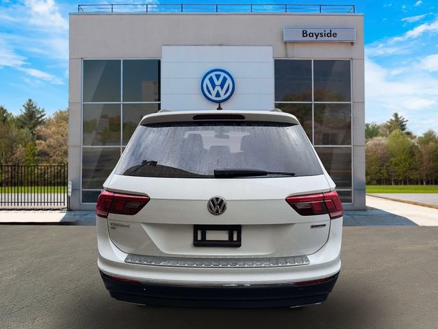Certified 2020 Volkswagen Tiguan SE w/ Panoramic Sunroof Package AWD/4WD image 6