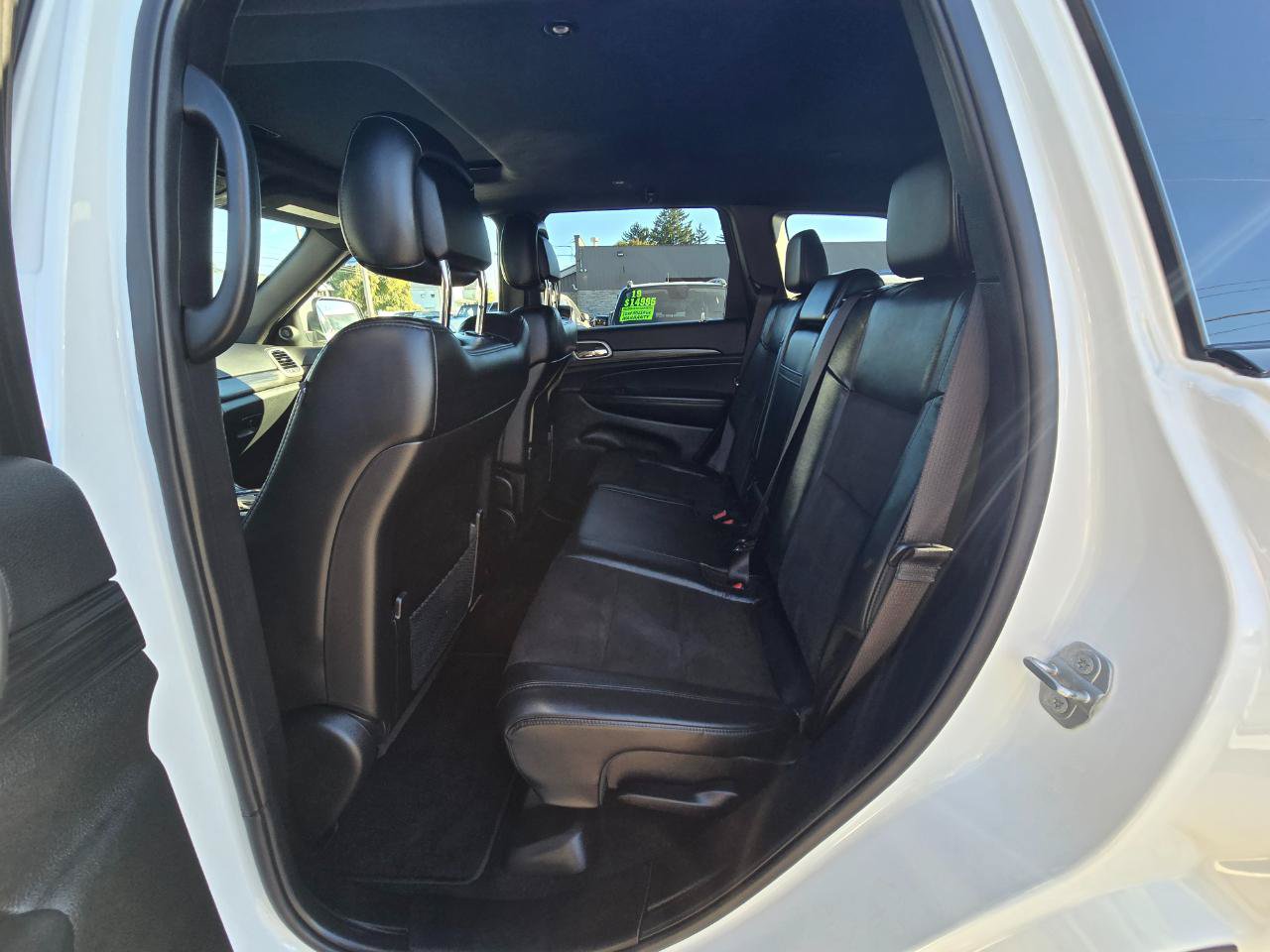 Used 2021 Jeep Grand Cherokee Laredo AWD/4WD image 15