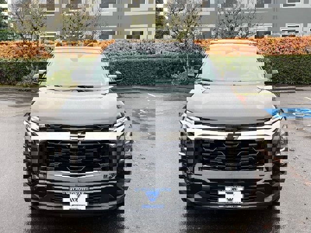 New 2026 Chevrolet Equinox ACTIV w/ Convenience Package III image 2