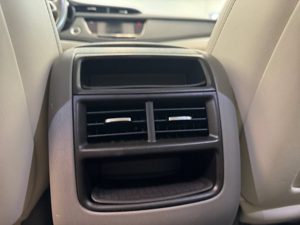 Used 2019 Cadillac XT5 Luxury AWD/4WD image 23